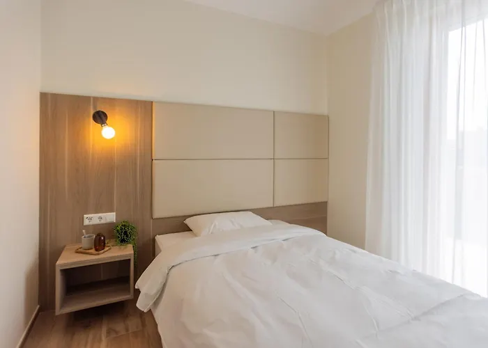 Cessange House By Rentaroo Pensionat Luxemburg