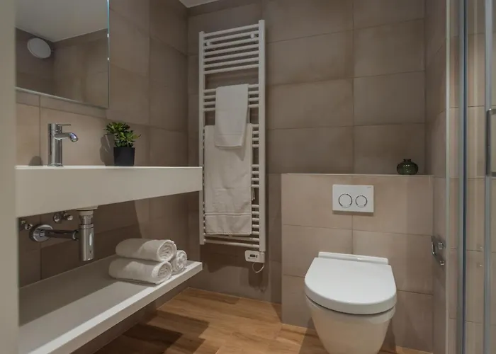 Cessange House By Rentaroo Pensión 3*